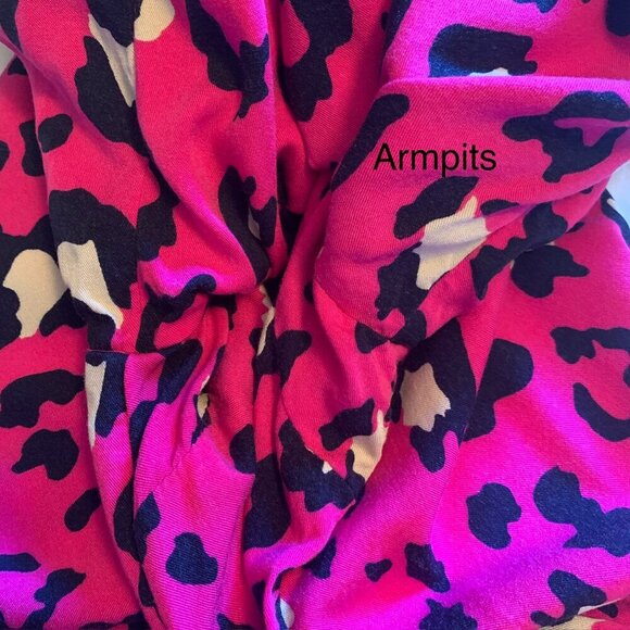 🐾 crown & ivy Pink Leopard Print Women's Top, Size XL, Pre-Owned 👡 - Picture 9 of 17